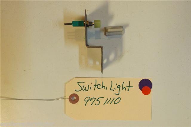 KITCHENAID STOVE 9751110 Switch, Light USED PART KITCHENAID STOVE 9751110 Switch, Light USED PART